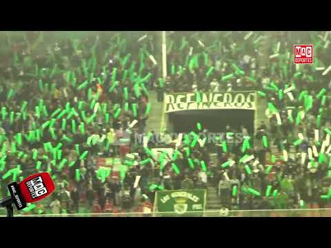 "El hincha de Oriente Petrolero respondiendo en las tribunas | Mac Deportes" Barra: Los de Siempre &bull; Club: Oriente Petrolero