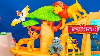 Demonstrating the Lion Guard Multipack with Bunga and Kion