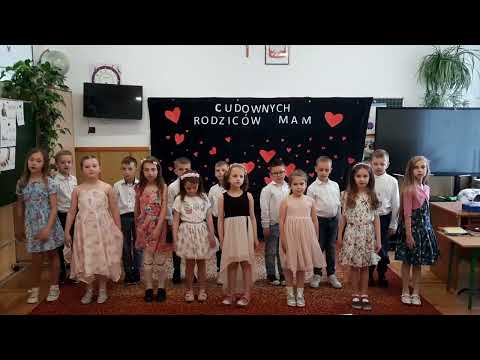 SP Zręczyce - Dzień Mamy i Taty - klasa I "b"