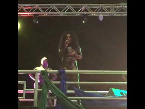 Gloria Groove canta Quebrada Queer + discurso durante Feira Cultural LGBT em Brasília