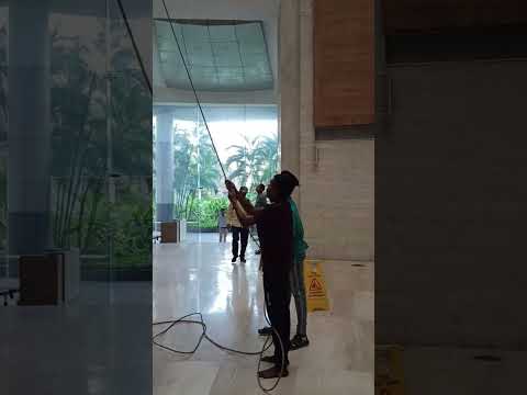 Facade glass cleaning services