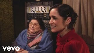 Mercedes Sosa - Sabiéndose De Los Descalzos (Documental)