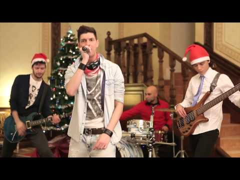 Mariah Carey - All I Want For Christmas Is You (AURORABRIVIDO Xmas rock cover) on iTunes video thumbnail