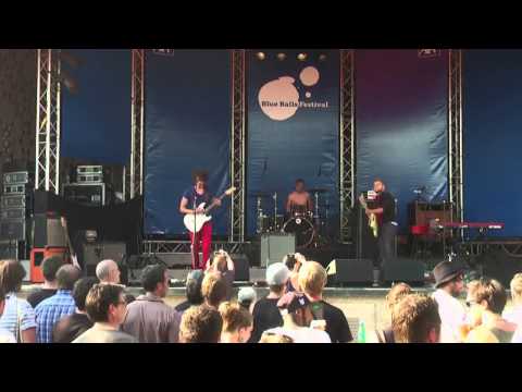 ROZBUB   SÜESSI FREIHEIT   GALAXIE LIVE @ BLUE BALLS FESTIVAL 2013)