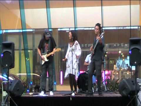 aishah davis band /quim quiñonero, aishah davis, jordi ortiz, steve de swardt