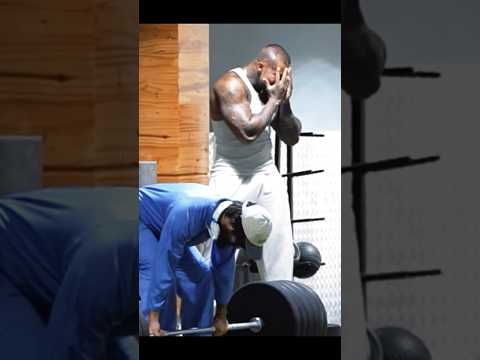 So STRONG 💪🔥 #anatoly #gym #prank