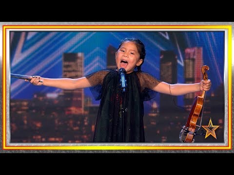 Amazing GIRL Gets GOLDEN BUZZER Singing In 5 Languages! | Auditions 3 | Spain's Got Talent 2019