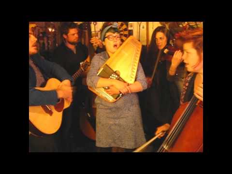 Moulettes -  Circle Song  - Songs From The Shed