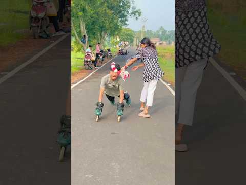 😤🤣#skating #road #cycle #girl #funny #reaction #youtubeshorts  #viralshorts #shortsvideo #shorts