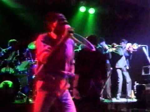 Guns Of Navarone - The Specials - Live 1979