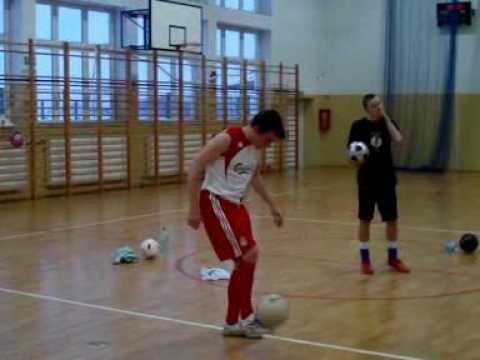WOŚP.DmO3.pokaz freestyle football 2010 theo&sirpek