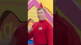 Simon says put on your party hats 🎶 The Wiggles