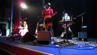 CocoRosie - "Un Beso" in Denver, CO (March 25, 2016)
