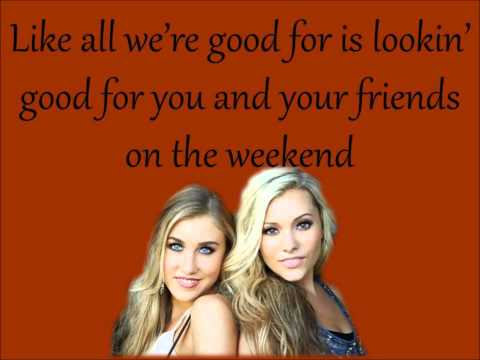 Girl In A Country Song - Maddie and Tae +Lyrics on Screen