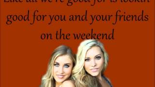 Girl In A Country Song - Maddie and Tae +Lyrics on Screen
