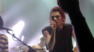 My Chemical Romance - You know what they do to guys like us in prison (live in Berlin 03.11.2010)