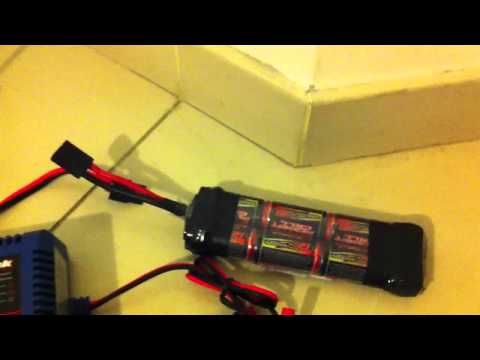 TRAXXAS EZ-Peak 4 Amp AC/DC Charger