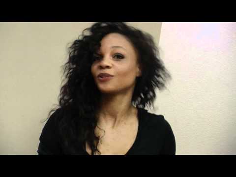 Humour. Voici le happening de Louisy Joseph pour PlanetePeople !