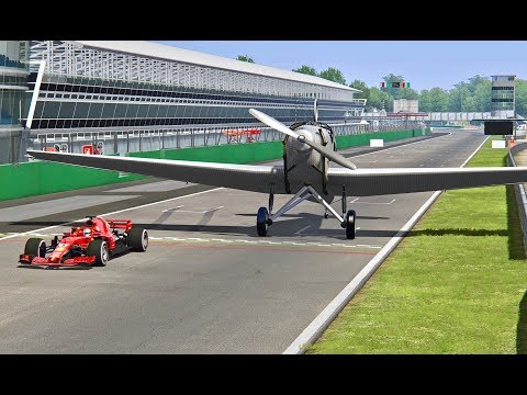 Ferrari F1 2018 vs Airplane - Monza