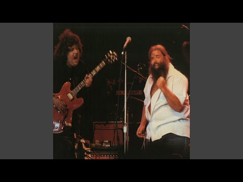 A écouter en préparant Soupe africaine au beurre d'arachide et aux okras