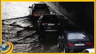 Մեքենաները՝ կիսով չափ ջրի մեջ