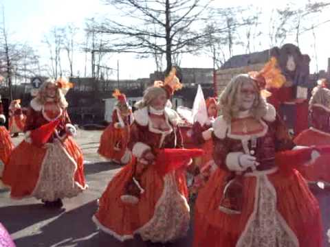 AKV LEKKEN EN PLEKKEN  2011  CARNAVALIST VA IN DE KOESJ.