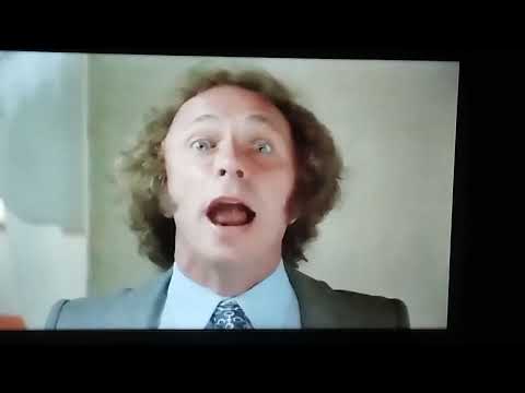 Extrait du film la carapate avec Pierre Richard et victor Lanoux " le général de Gaulle "