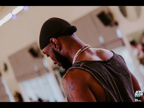 Afro Boom vol. 10 - Cote d'Ivoire Traditional+Mbole+Coupe Decale classes - LAZIO MIMITE