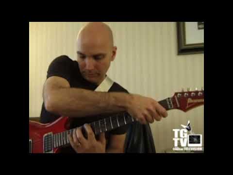 Joe Satriani lesson arpeggio "The mystical potato head groove thing"