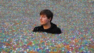 I Put 100 Million Orbeez In My Friend&#39;s Backyard