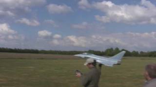 preview picture of video 'Eurofighter 2000 Freewing - 7. E-Jets Meeting Hude 2011'