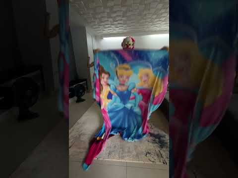 VOCÊ CONSEGUE SE COBRIR ASSIM? 😴😎 #pérolareis #palhaço #brincadeiras