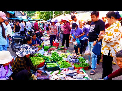 Food Rural TV, Walk Around Cambodian Market Food in Phnom Penh - Morning Fresh Food Market