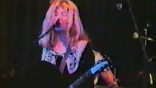 Babes in Toyland -  Dust Cake Boy (live 1990)