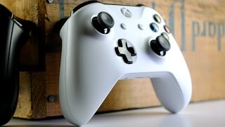 Microsoft Xbox One S Wireless Controller Black - відео 2