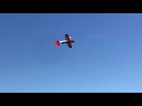 1 er vol de mon Extra 300 sx de Carf models