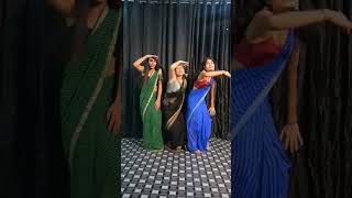 Download lagu Back Marti Hai Front Marti Hai|||Dekho ye ladki current marti hai #hindisong #likes #share mp3