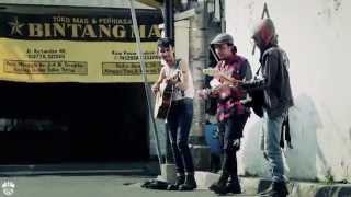 Download lagu 'Oentoek PJM Presiden Soekarno' - Lilis Suryani (Buddy Boots cover) Live - Laneway Show mp3 Download lagu 'Oentoek PJM Presiden Soekarno' - Lilis Suryani (Buddy Boots cover) Live - Laneway Show mp3