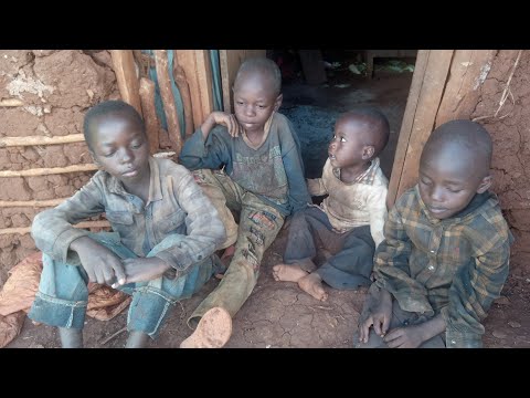 poor 4 kids survive days without food while living alone// African kenya