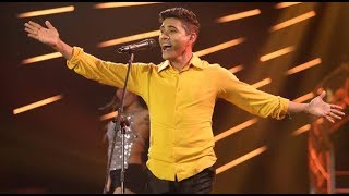 Jon Secada cantó el tema "Así" en Yo Soy