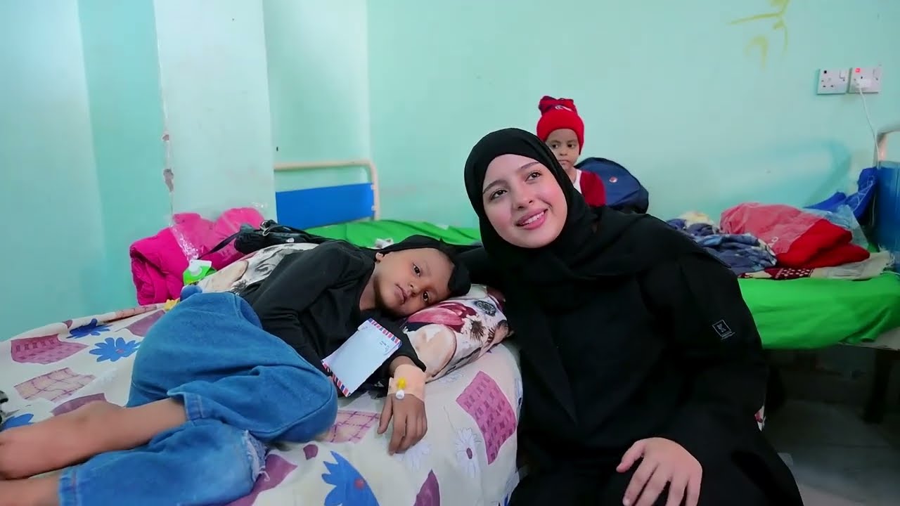 عدن _ ماريا قحطان تزور الأطفال المرضى بالسرطان بمستشفى الصداقة 