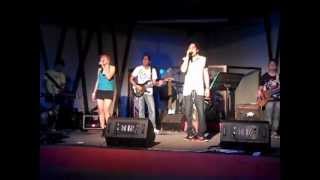 preview picture of video 'XCLUSIVE (cover band) @ PERGOLA, BULACAN, PHILIPPINES.'