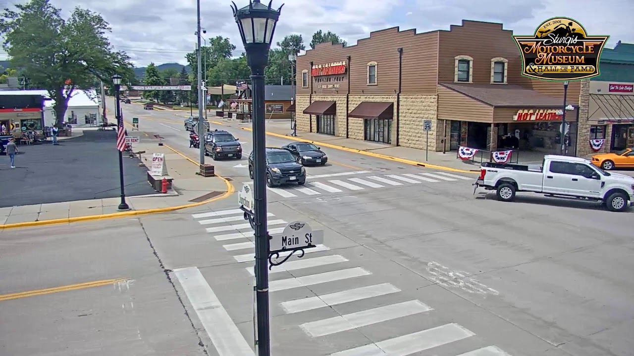 Live webcam view of Junction Avenue & Main Street Crossroads
