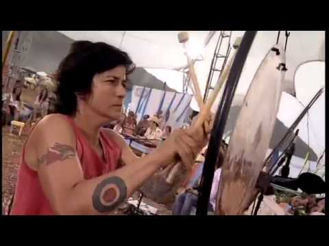 Nando Reis and Andrea Martins. Luz dos olhos