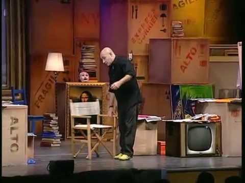 Maurizio Battista in "Cari amici miei... come giochi, giochi male!" al Teatro Olimpico
