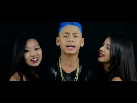 MC Titanic Part MC GW   Ela Senta Com a Bunda WebClipe Oficial