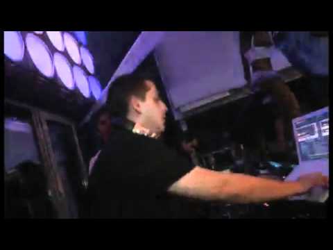 Dj Malvado feat Daniel Nascimento Aquece (Groove Addiction remix)