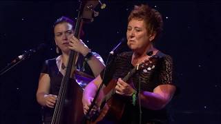 Slim to Nil - Chris While and Julie Matthews