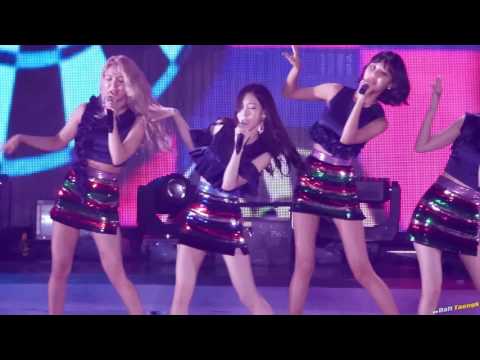 Girls Generation Taeyeon [แทยอน]Hoot SMTOWN LIVE Fancam