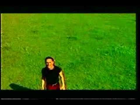 GRUPO VOLCAN , CLIP "TU MALDITA JUGADA" AÑO  98